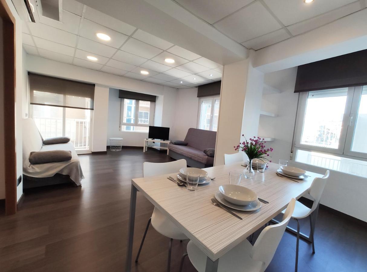 Castillo 3000 Apartment *